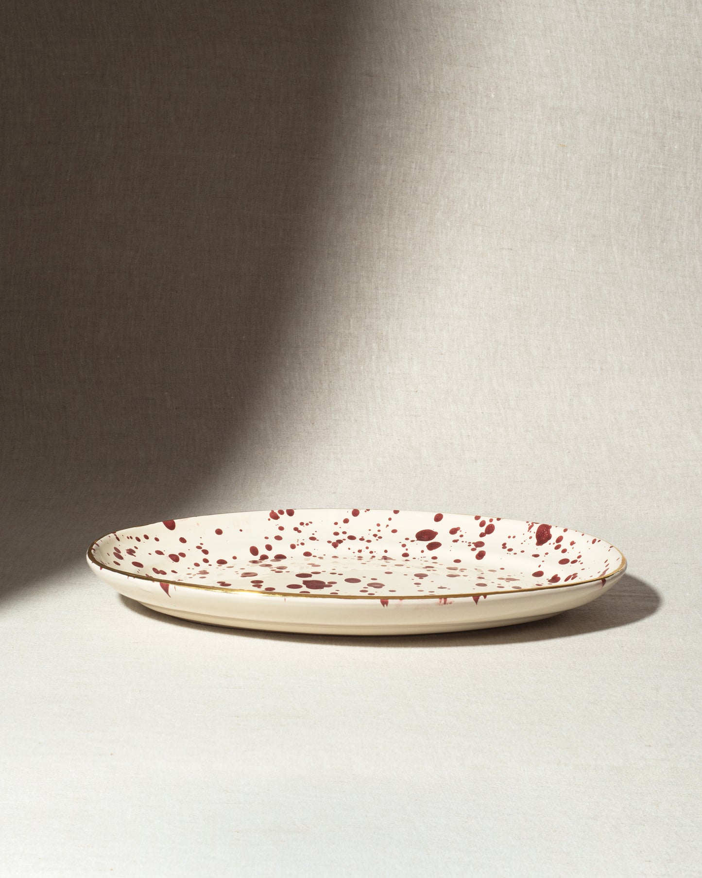 Large Platter in «Uva» with Gold Rim