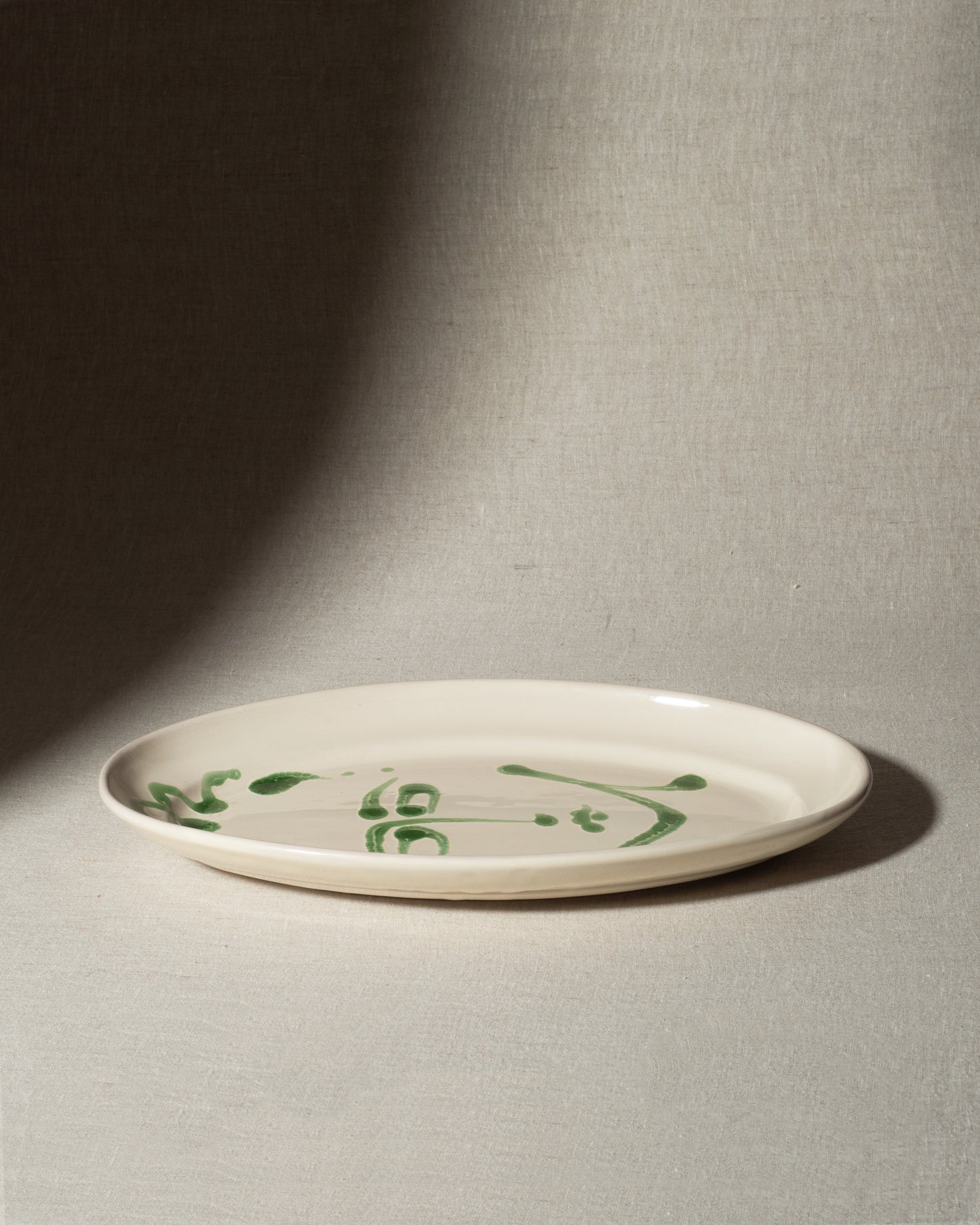 Large Platter «La Faccia» in «Oliva»